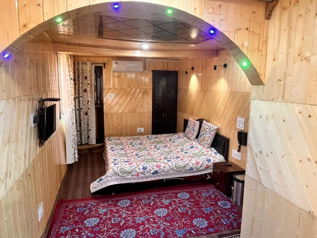 Gulmarg View Cottage