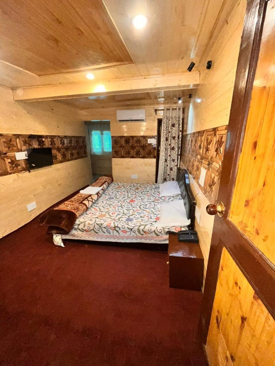 Gulmarg View Cottage