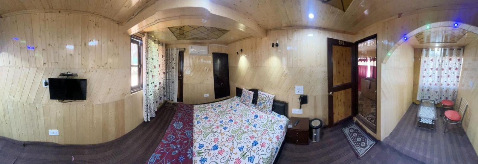 Gulmarg View Cottage