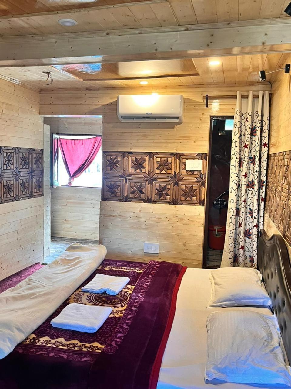 Gulmarg View Cottage