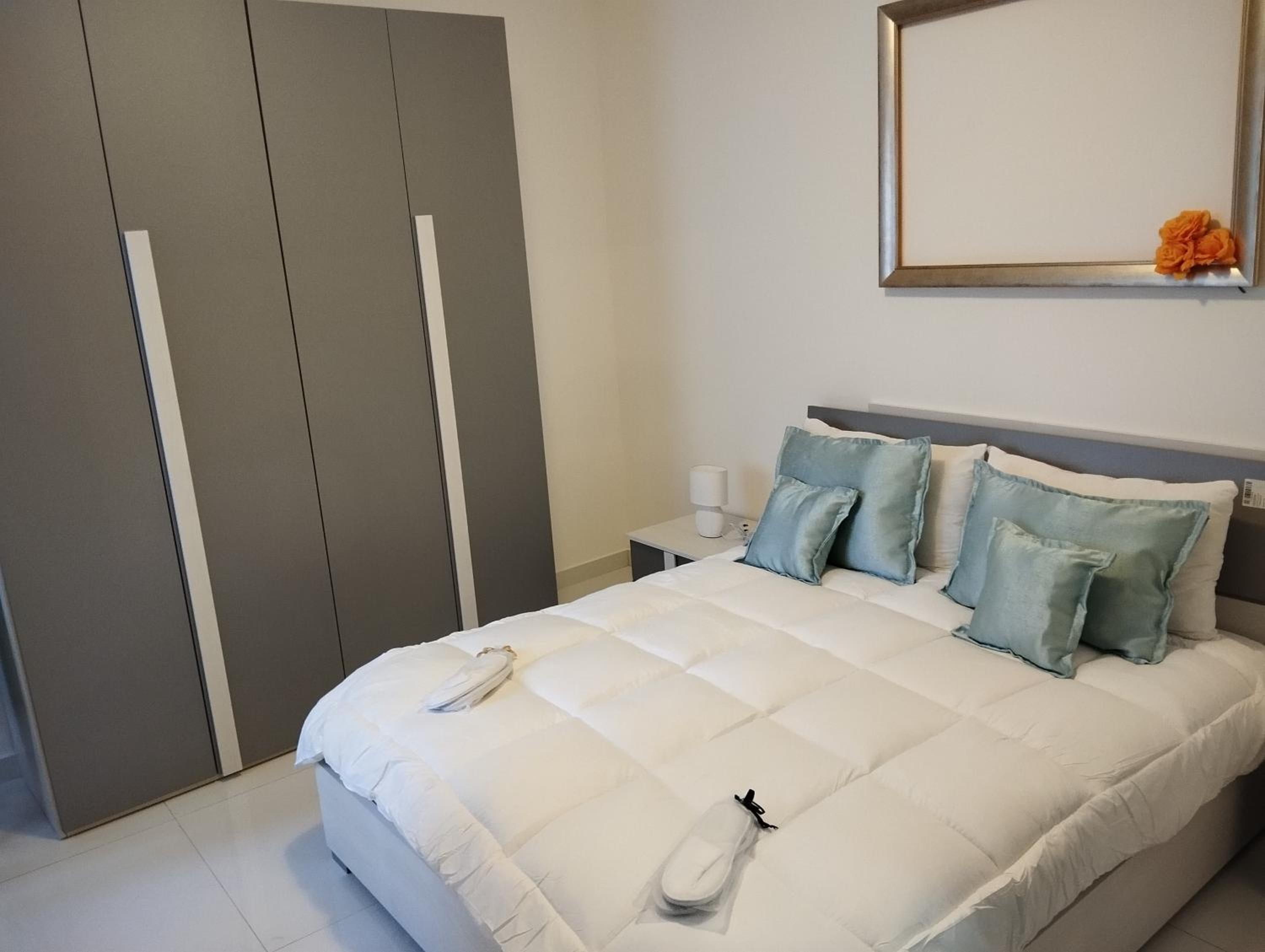 Pearl Apartments