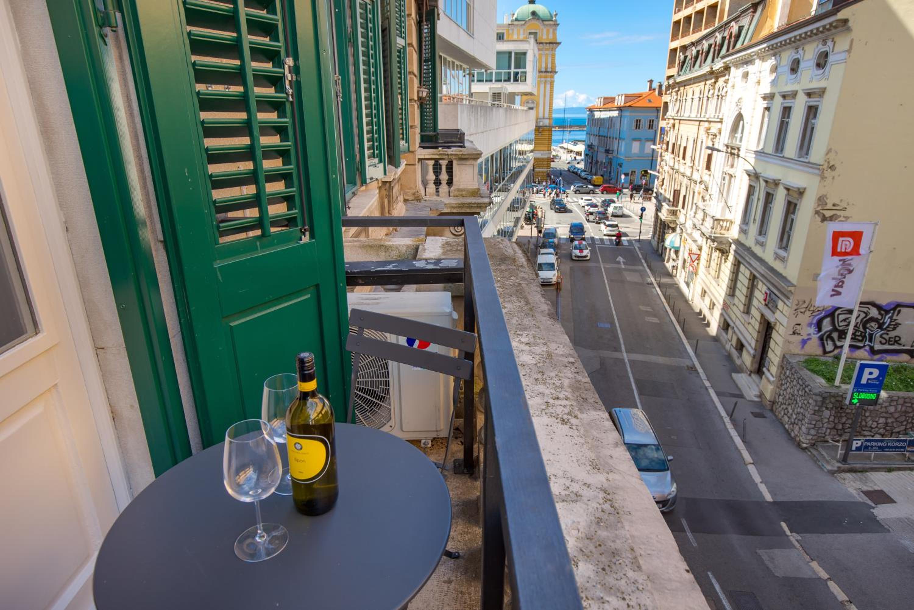 Molo Longo - Downtown Apartments
