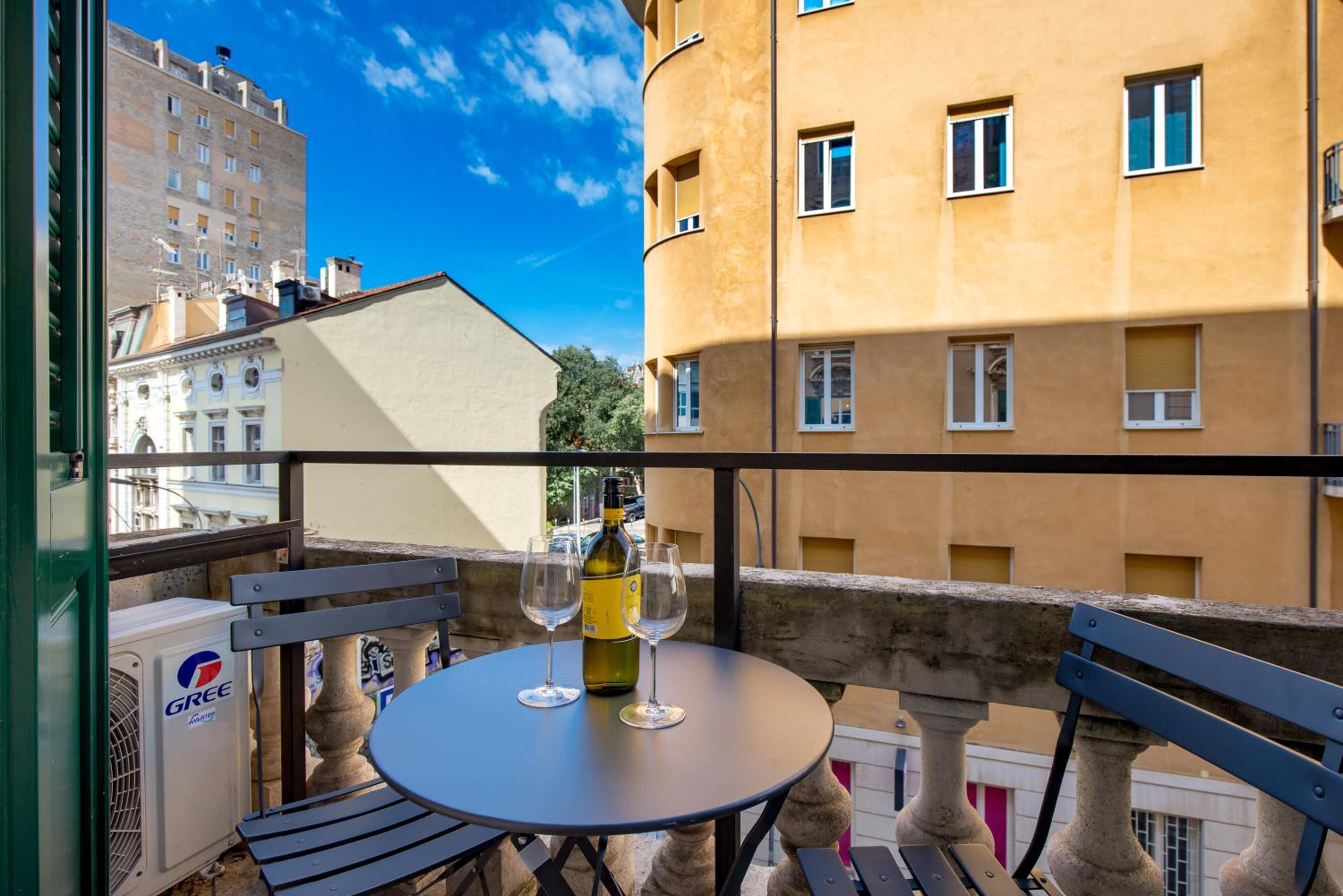 Molo Longo - Downtown Apartments