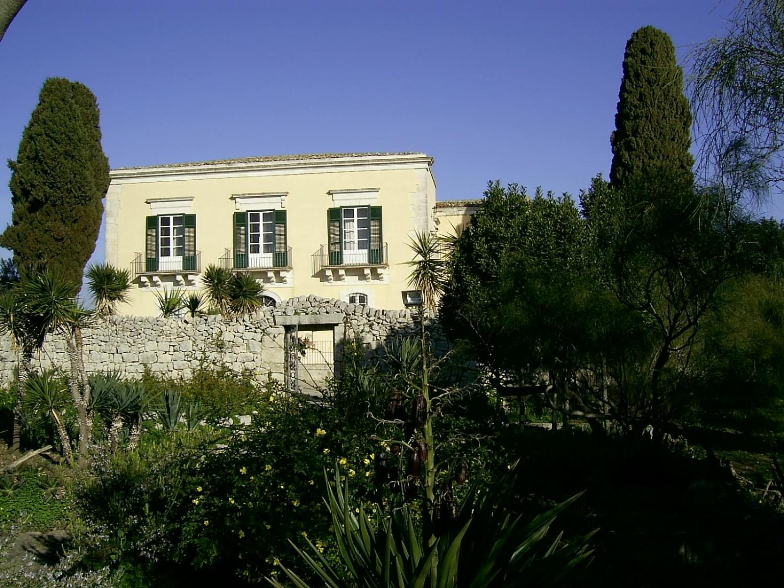 Agriturismo Baglio Calanchi view 3