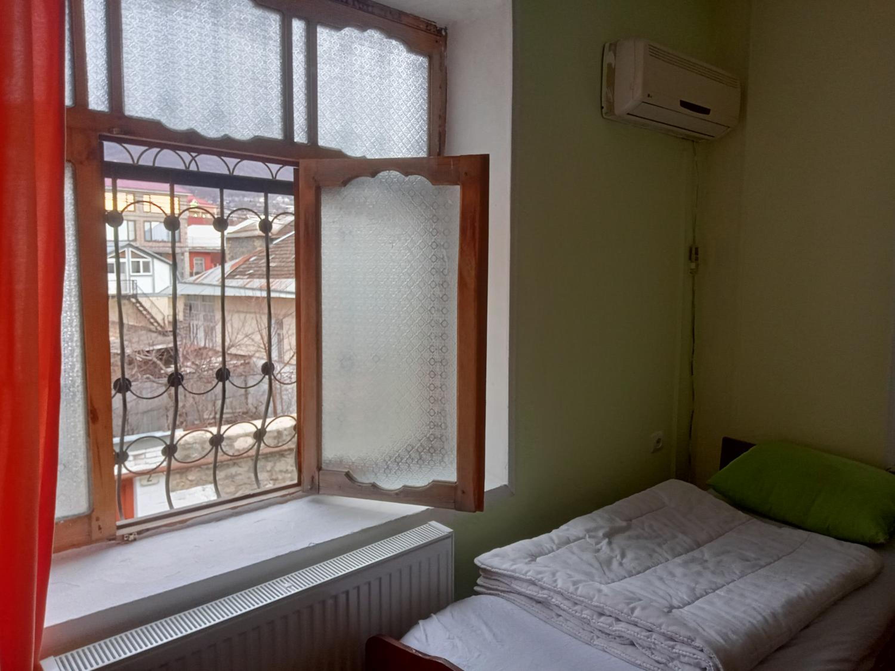 Canal Hostel