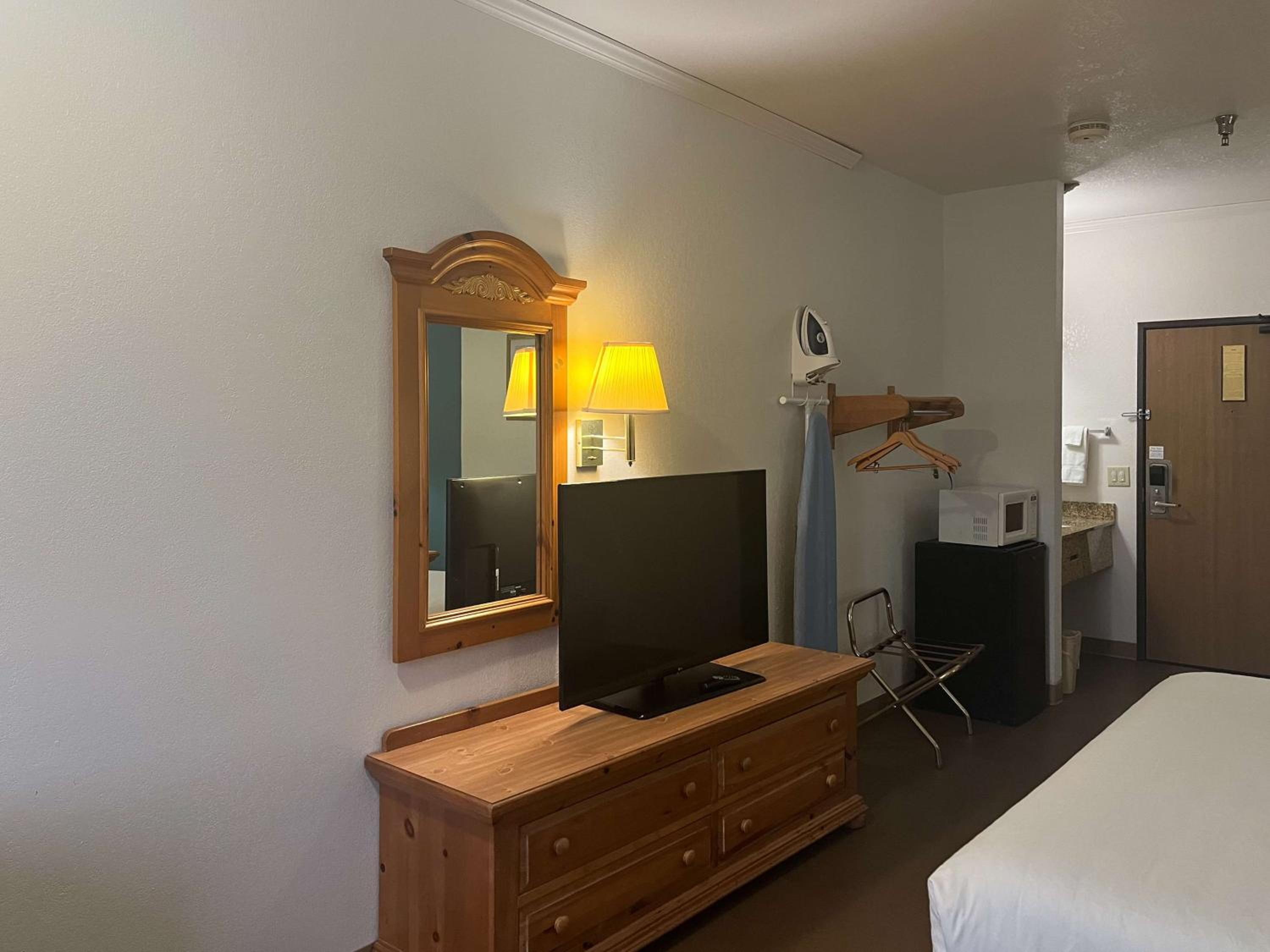 Motel 6 Portland, IN view 5