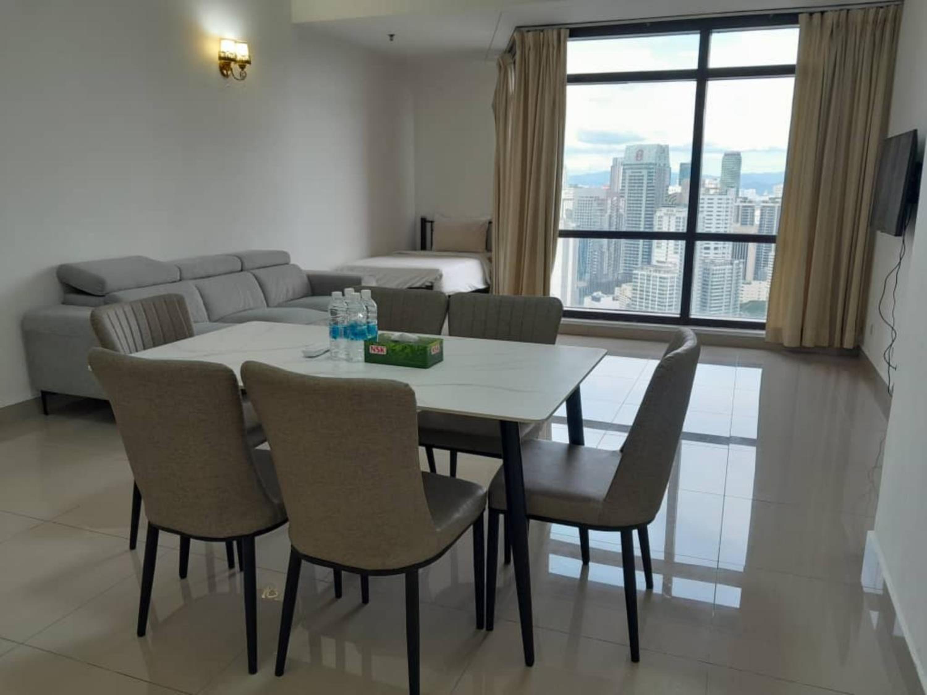 Home City Stay at Times Square KL