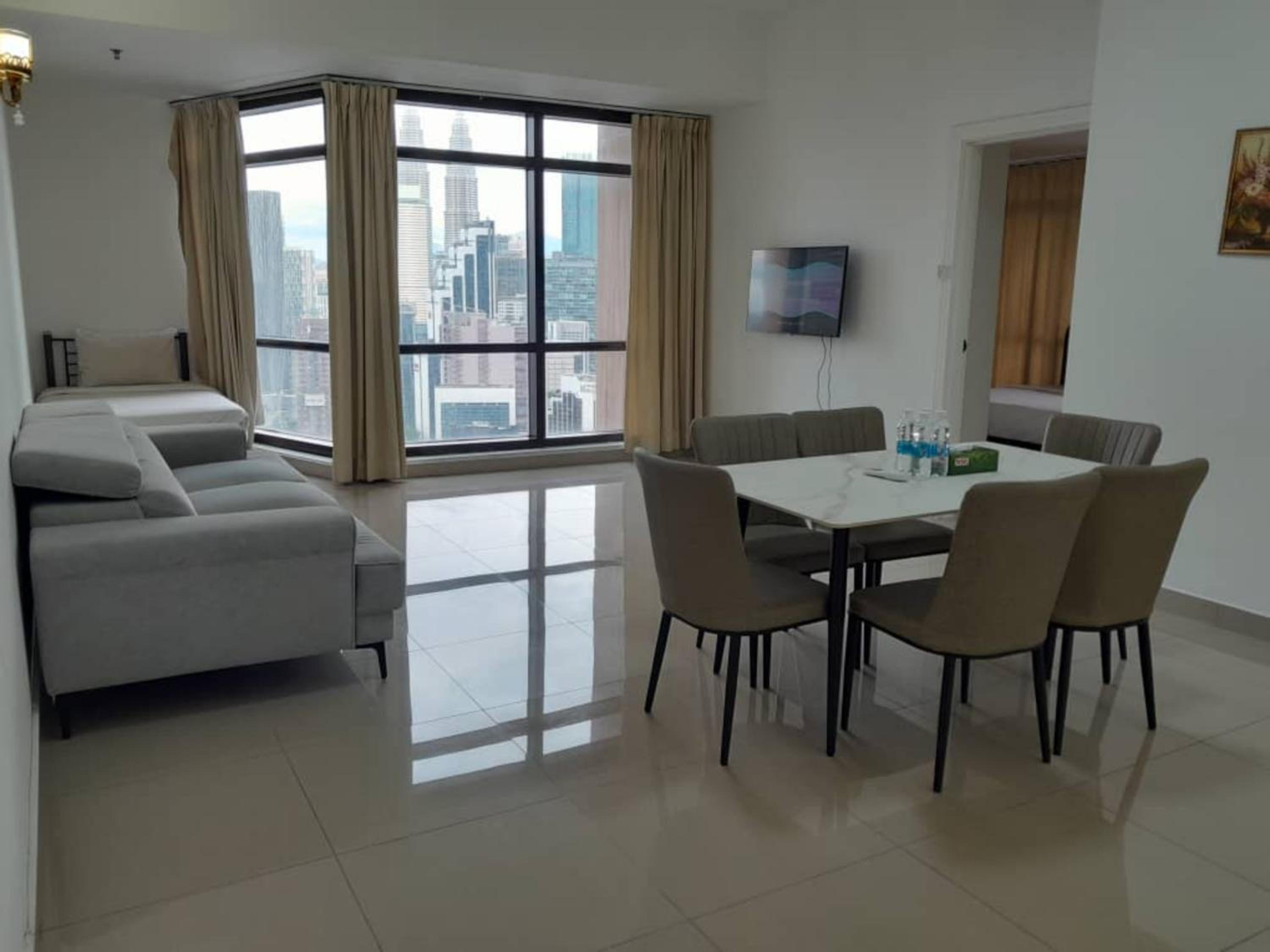 Home City Stay at Times Square KL