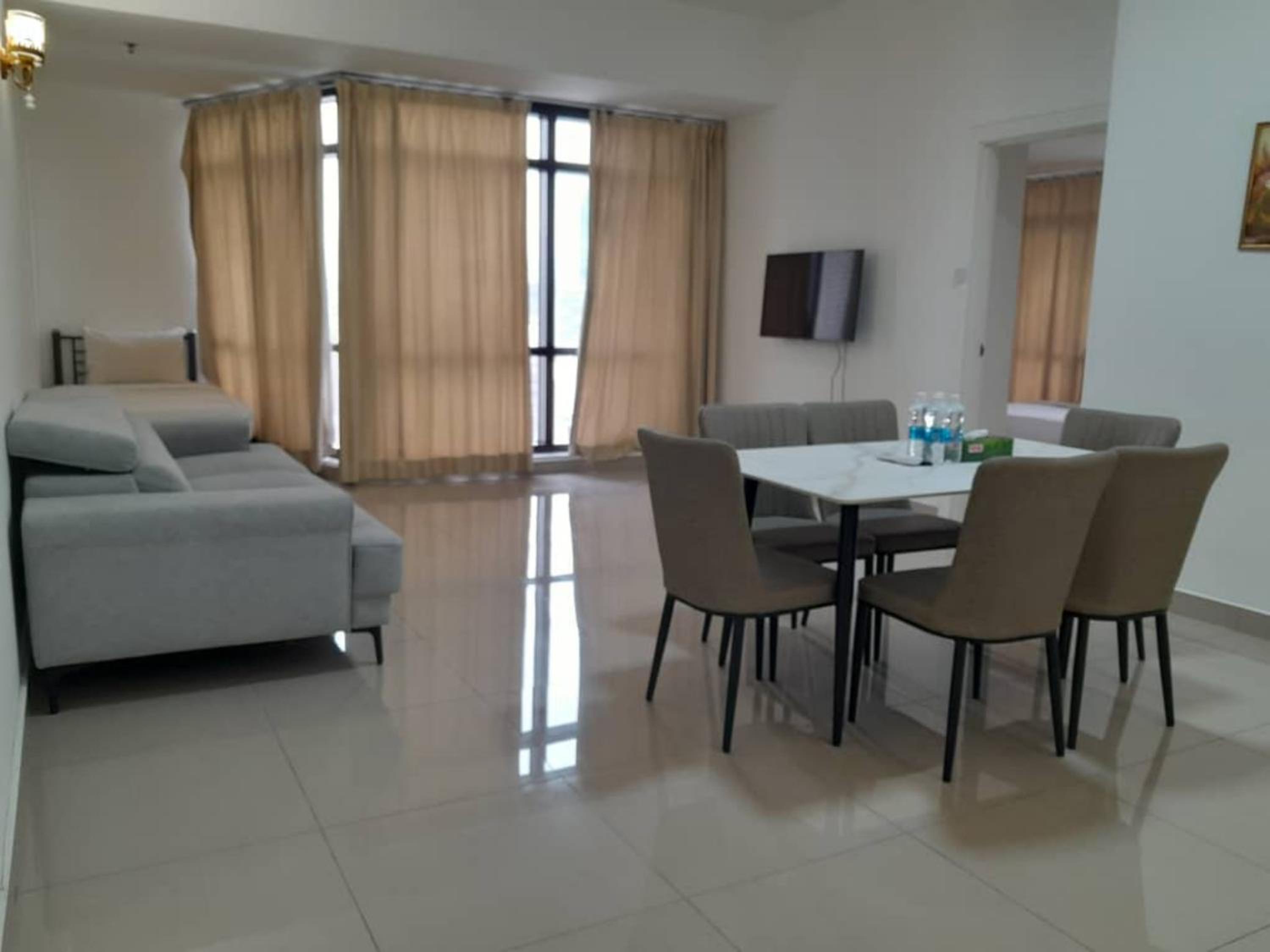 Home City Stay at Times Square KL