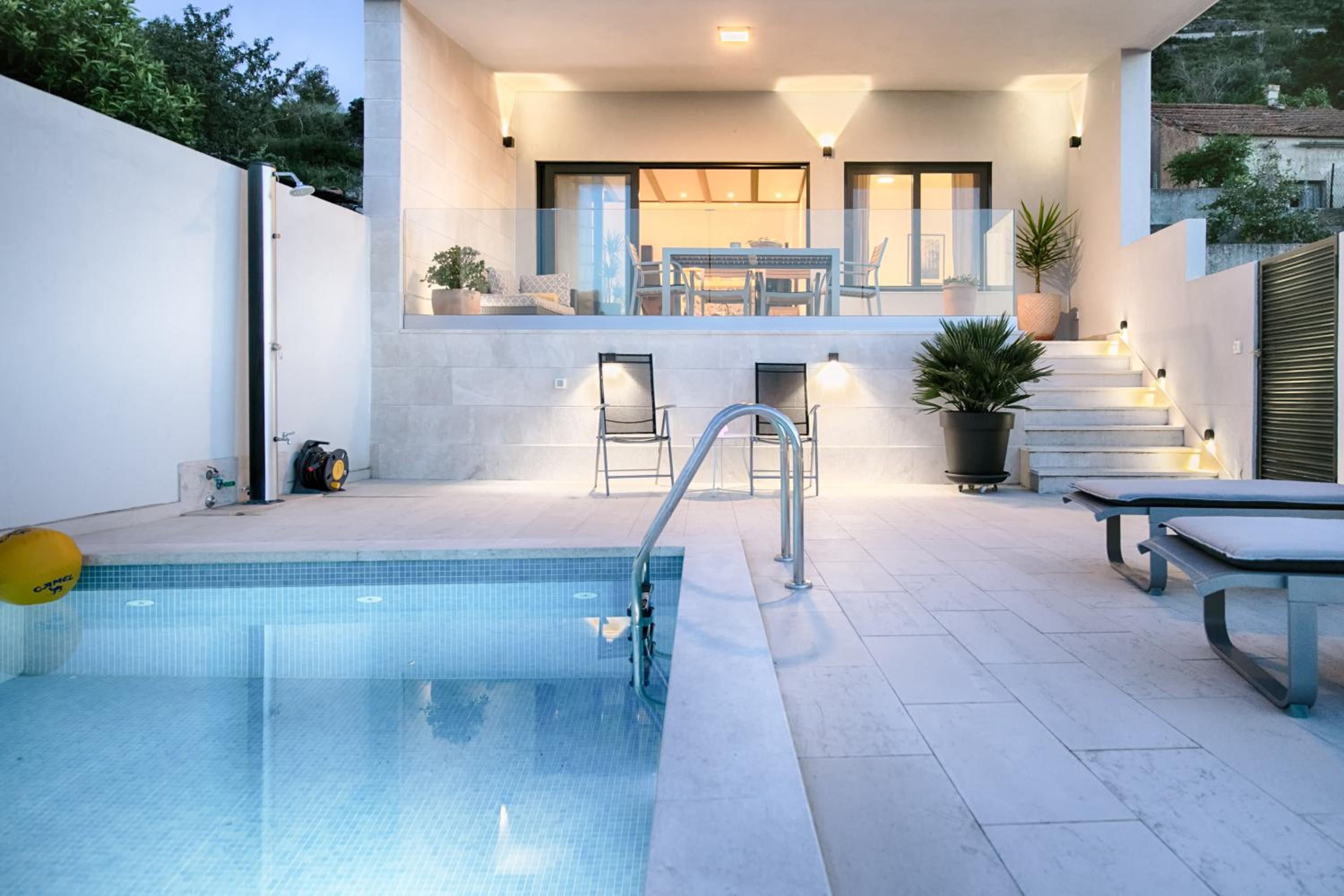 The Pool House Vis view 4