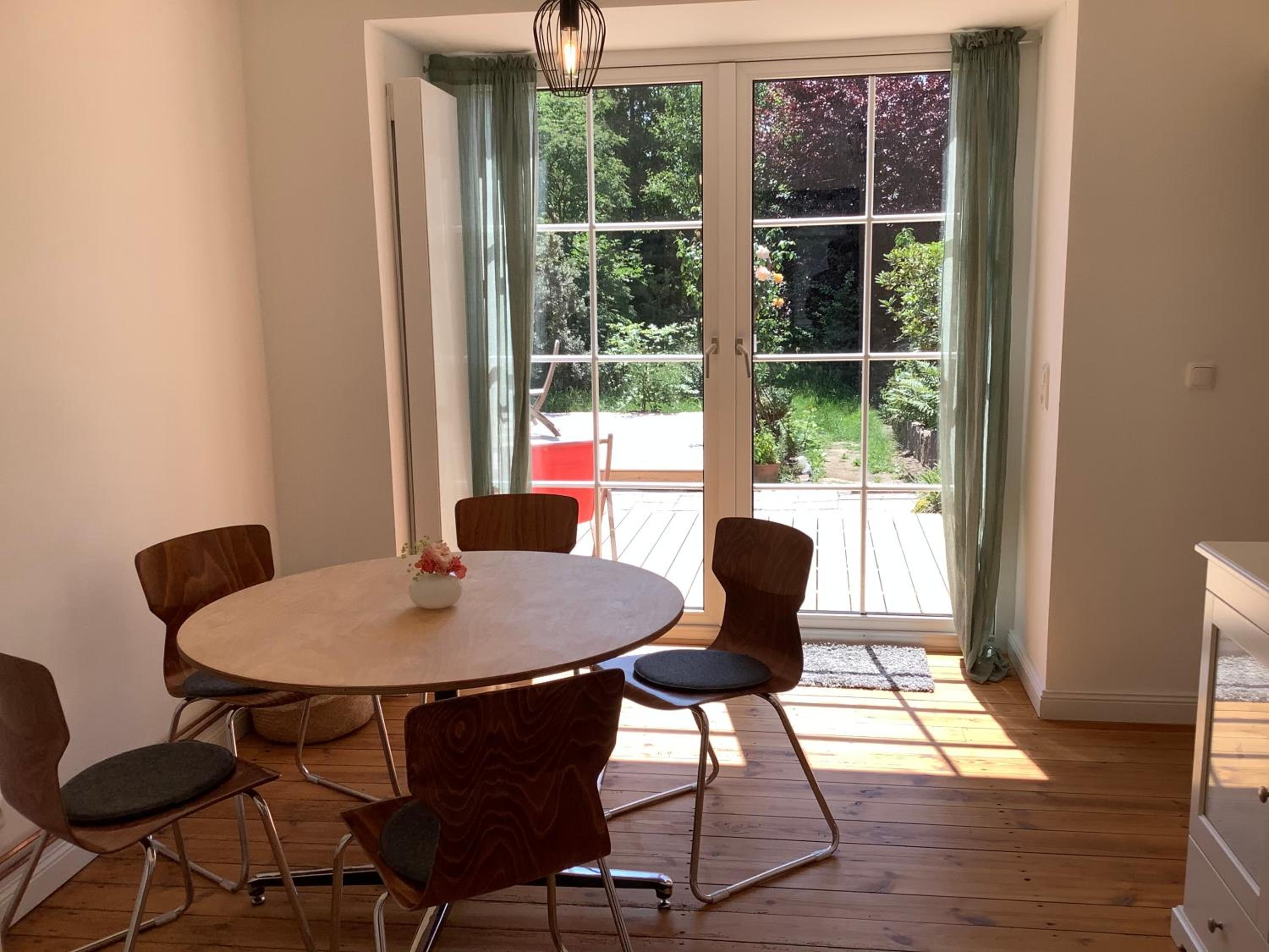 Haus Schönkamp, ganzes Ferienhaus mit Garten & Parkplatz