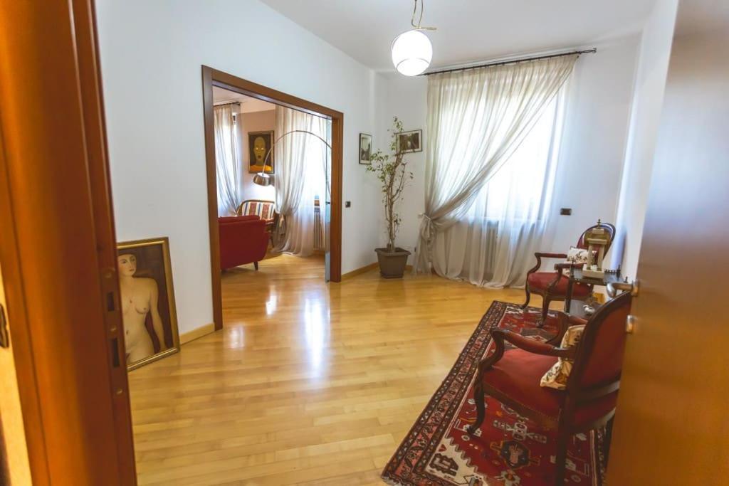 Ampia oasi a Porta Venezia: Casa in Milano centro