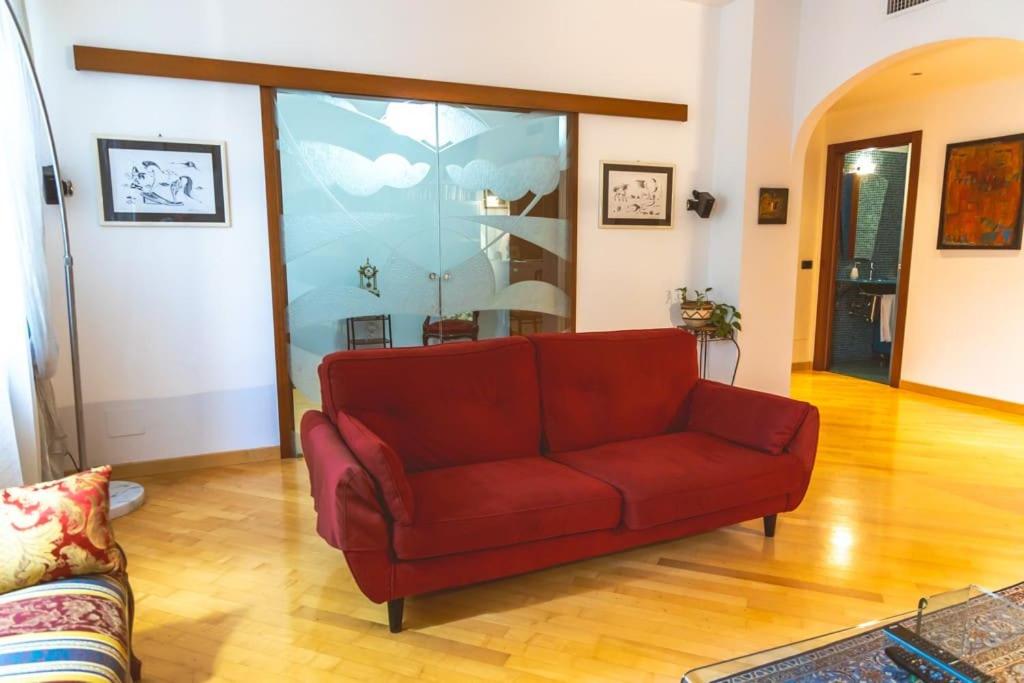 Ampia oasi a Porta Venezia: Casa in Milano centro