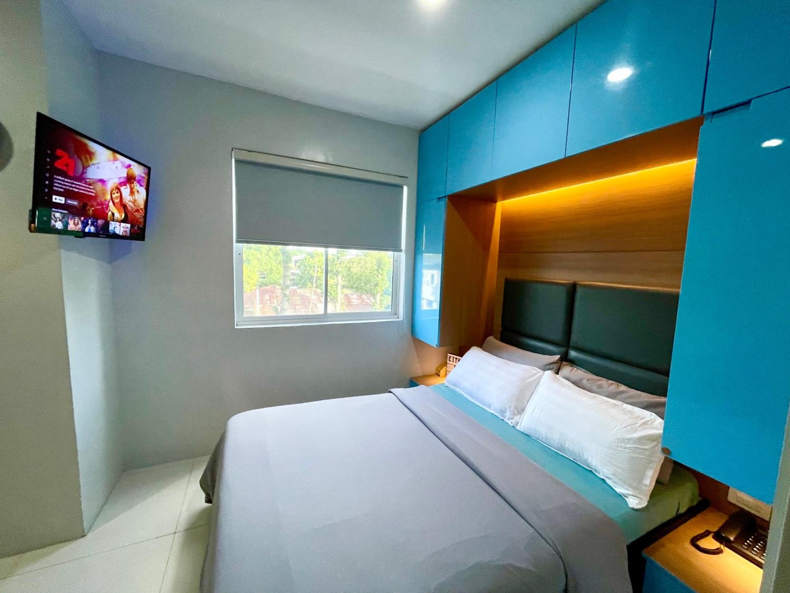 Cityscape Residences 315 view 3