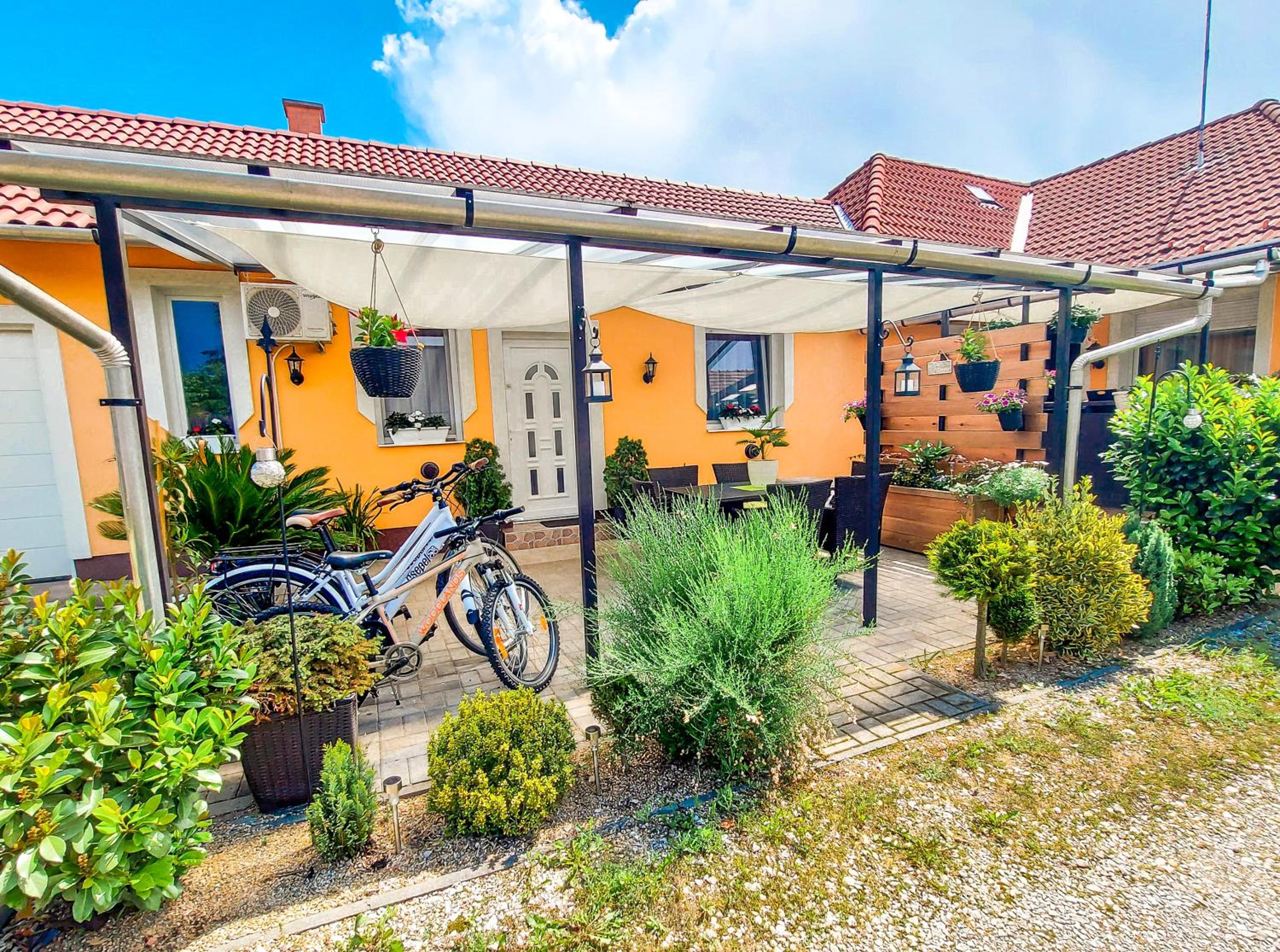 Kitti Apartman