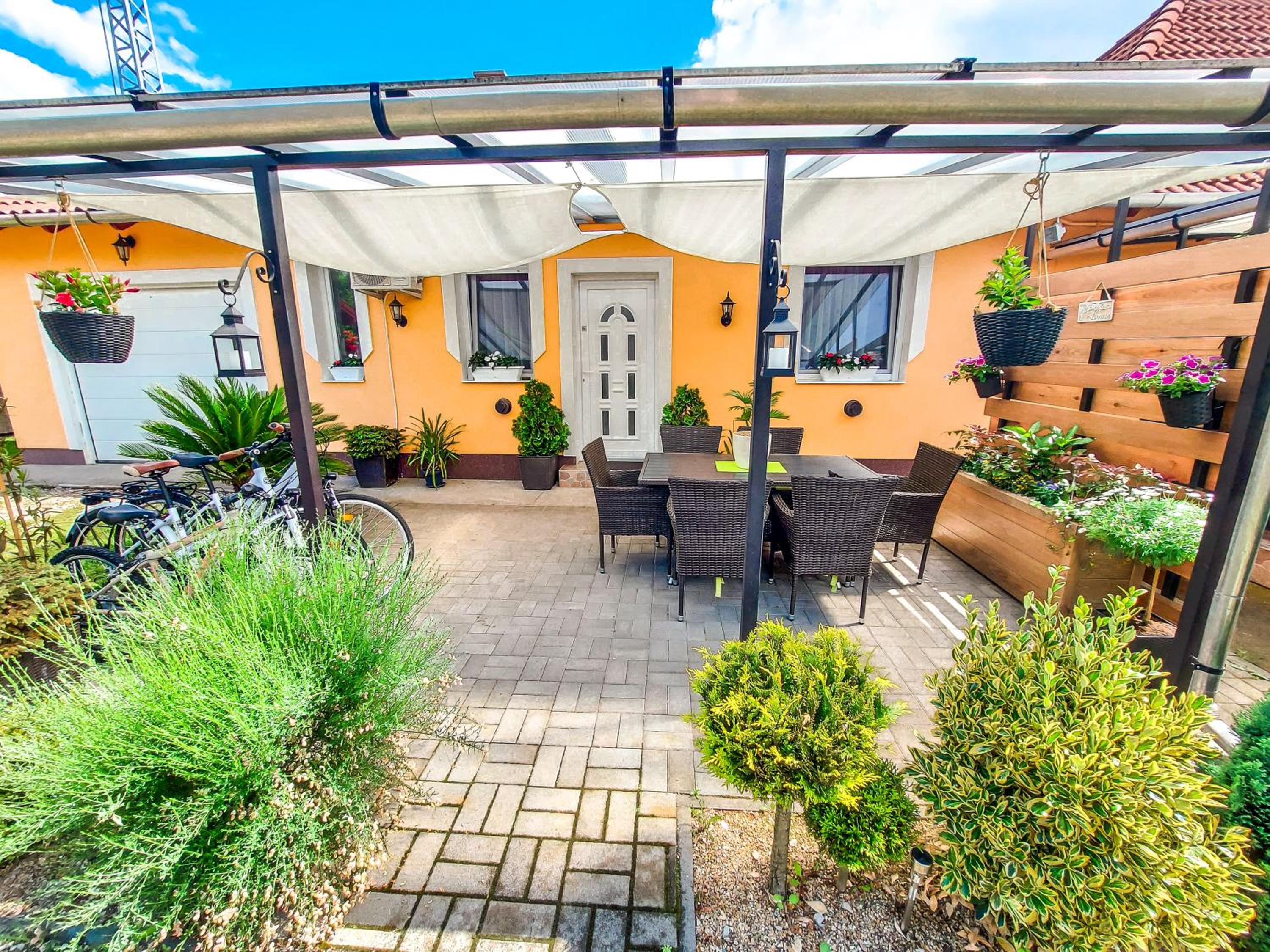 Kitti Apartman