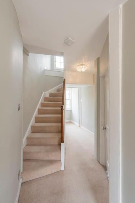 Beautiful Georgian TownHouse + opt parking view 5