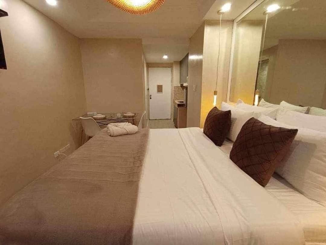 Citadel Inn A2 Makati Central Nightlife