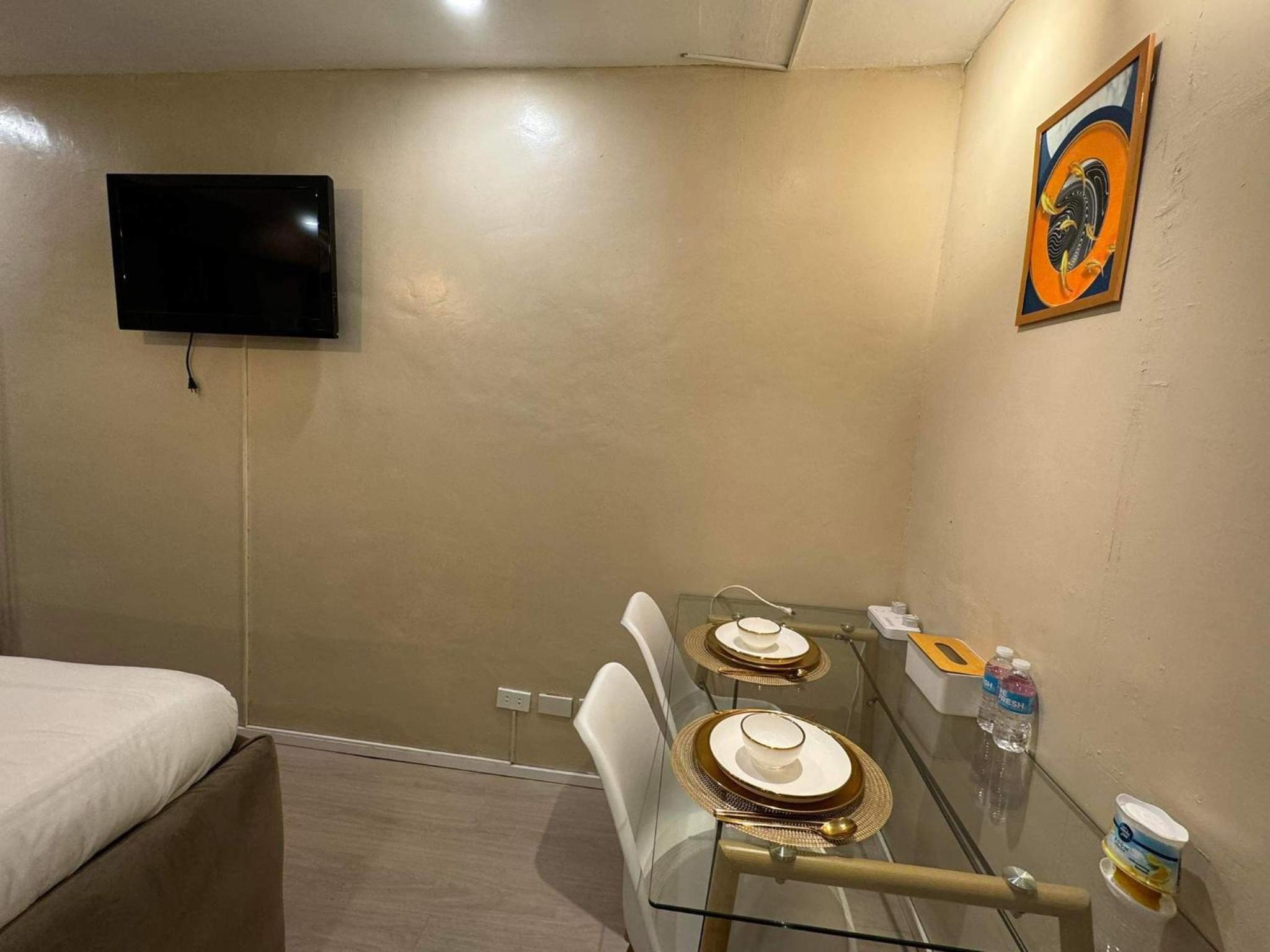 Citadel Inn A2 Makati Central Nightlife
