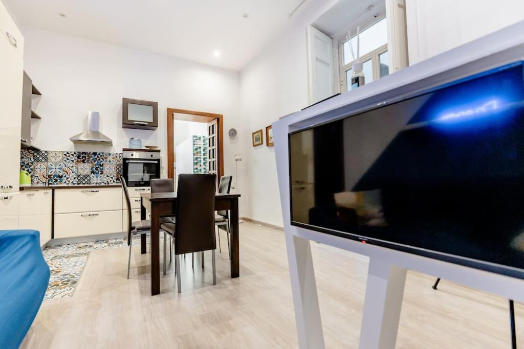 Modern 1BR Apt Near National Museum - Sleeps 3