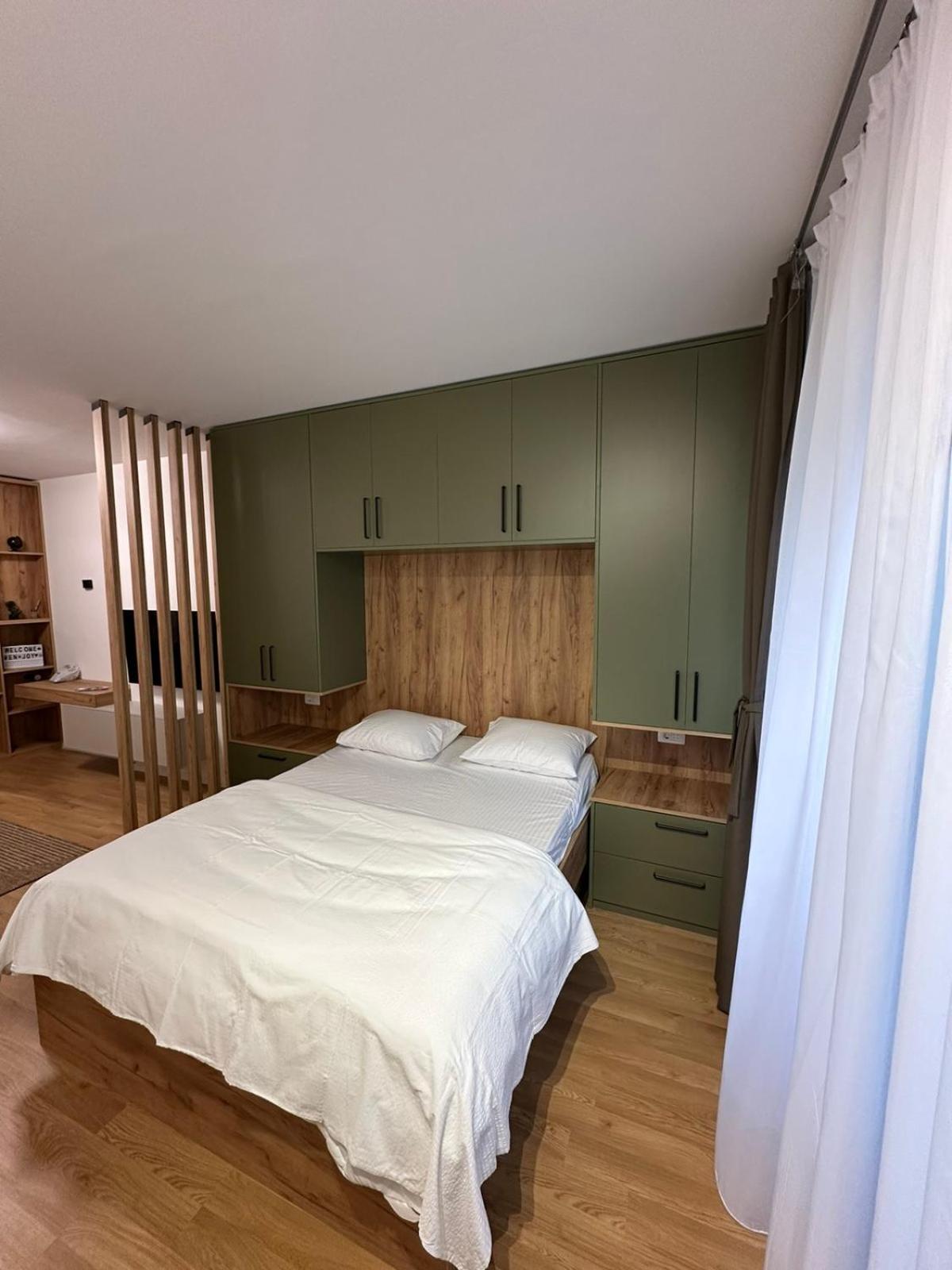 Nanda Studio Apartment - Free Private Parking
