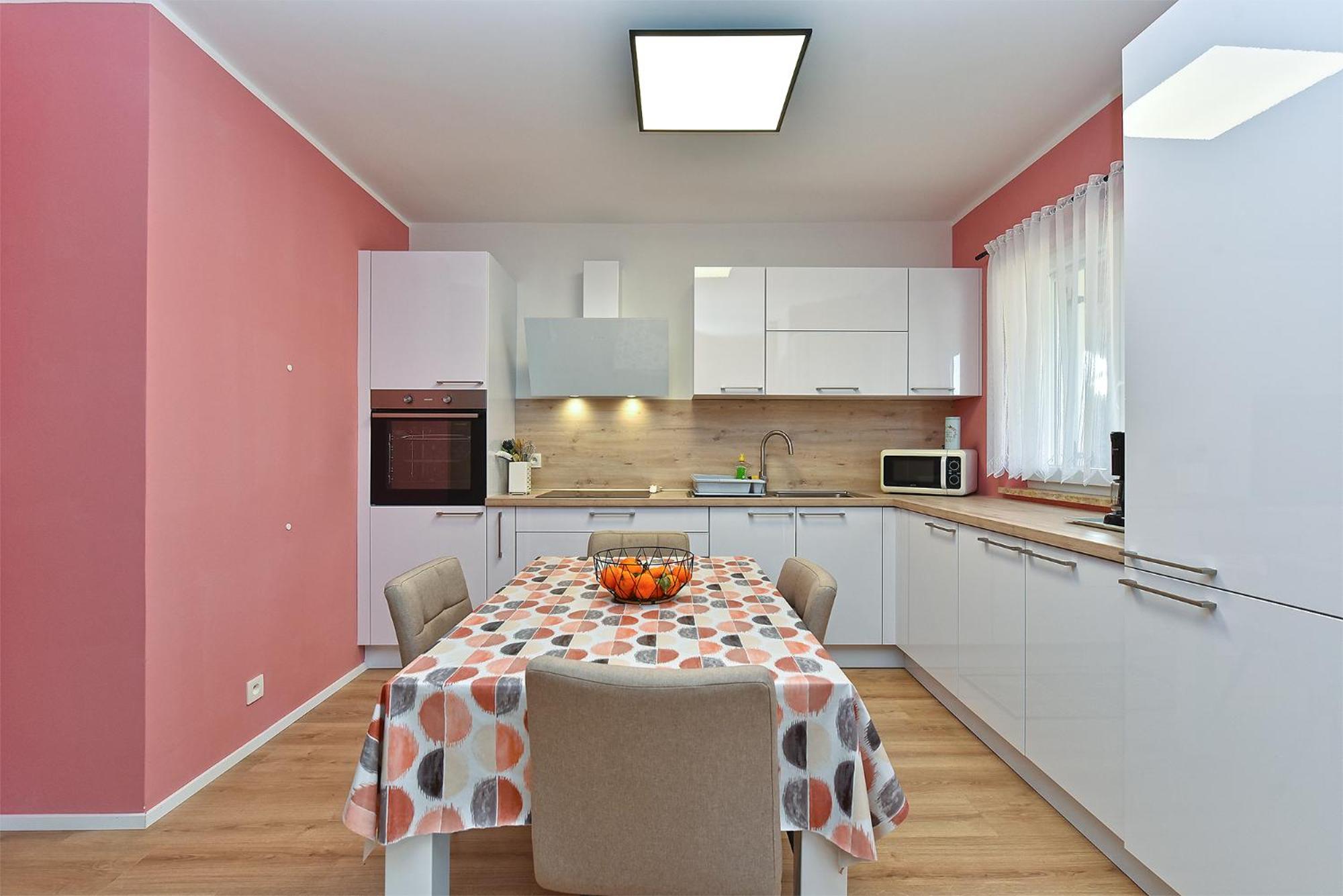 Apartment Luka 1481 view 4