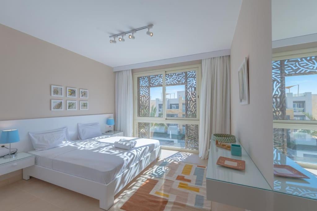 Beach-Inspired 1BR in Mangroovy, El Gouna. Sea & Pool view 3