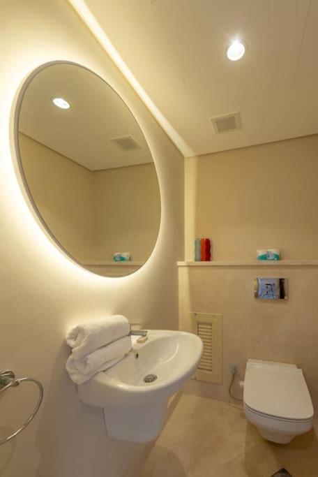 Beach-Inspired 1BR in Mangroovy, El Gouna. Sea & Pool view 4
