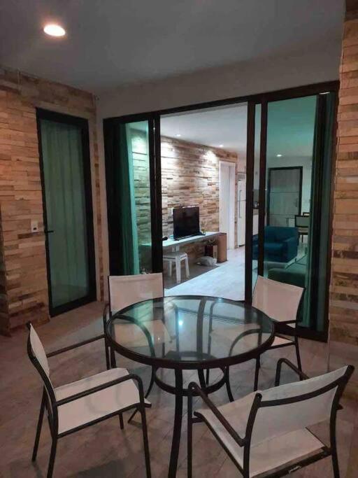 FLAT ENCANTADOR PÉ NA AREIA 2 SUÍTES- WATERFRONT
