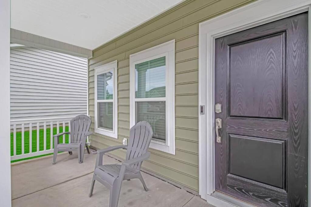 Tee Time-Golf Course Home with Pool Table, Ping Pong, and More! view 2