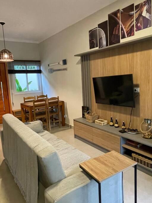 Linda Casa em uma linda praia - Santiago/ Maresias