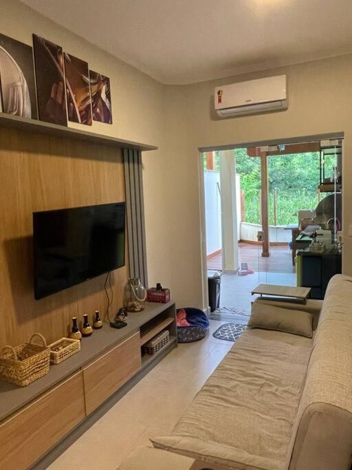 Linda Casa em uma linda praia - Santiago/ Maresias