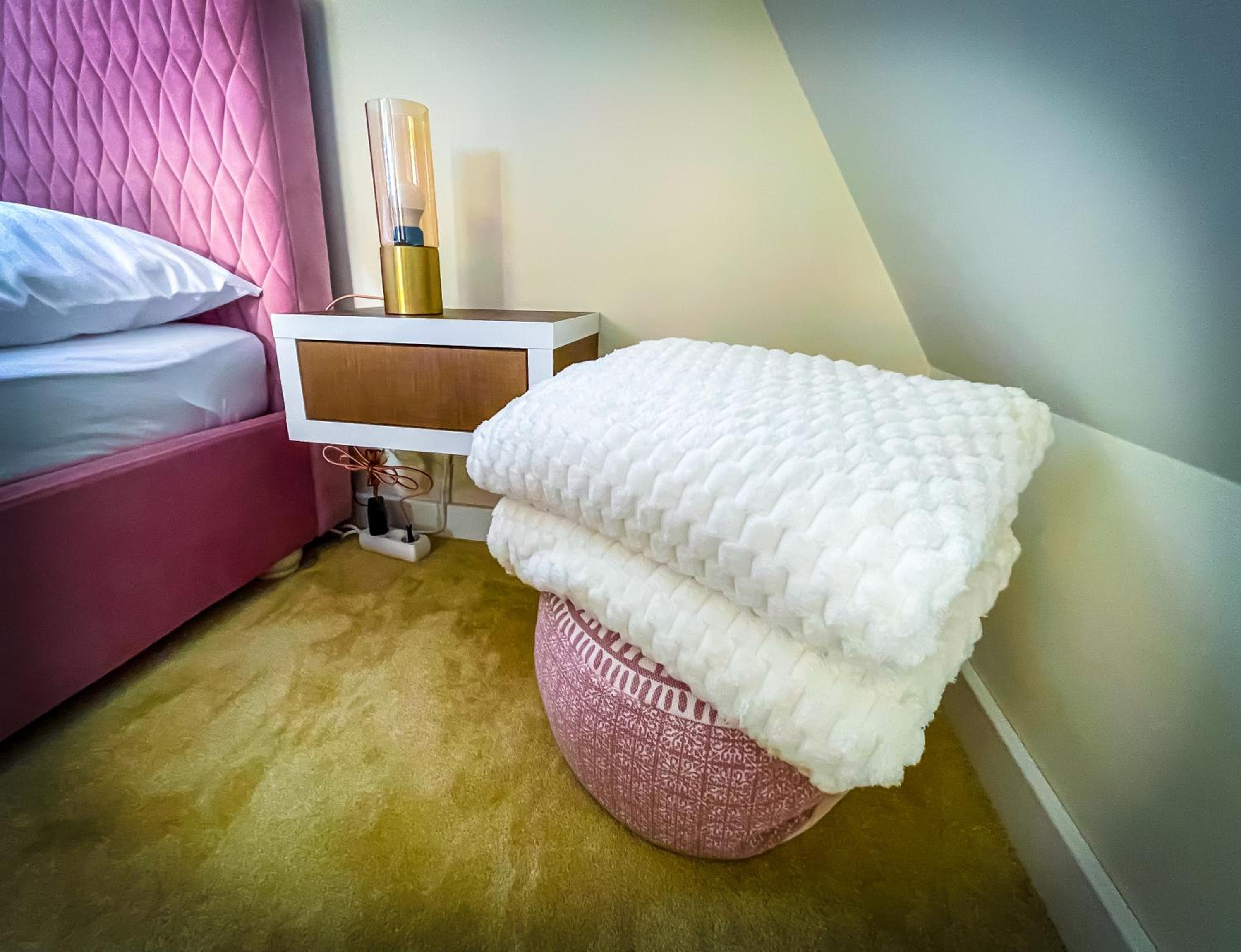 Rosé de Lux view 4