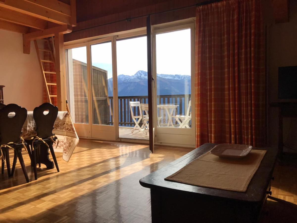 Crans Montana spacious 80m2 apartment with stunning view & bus stop outside