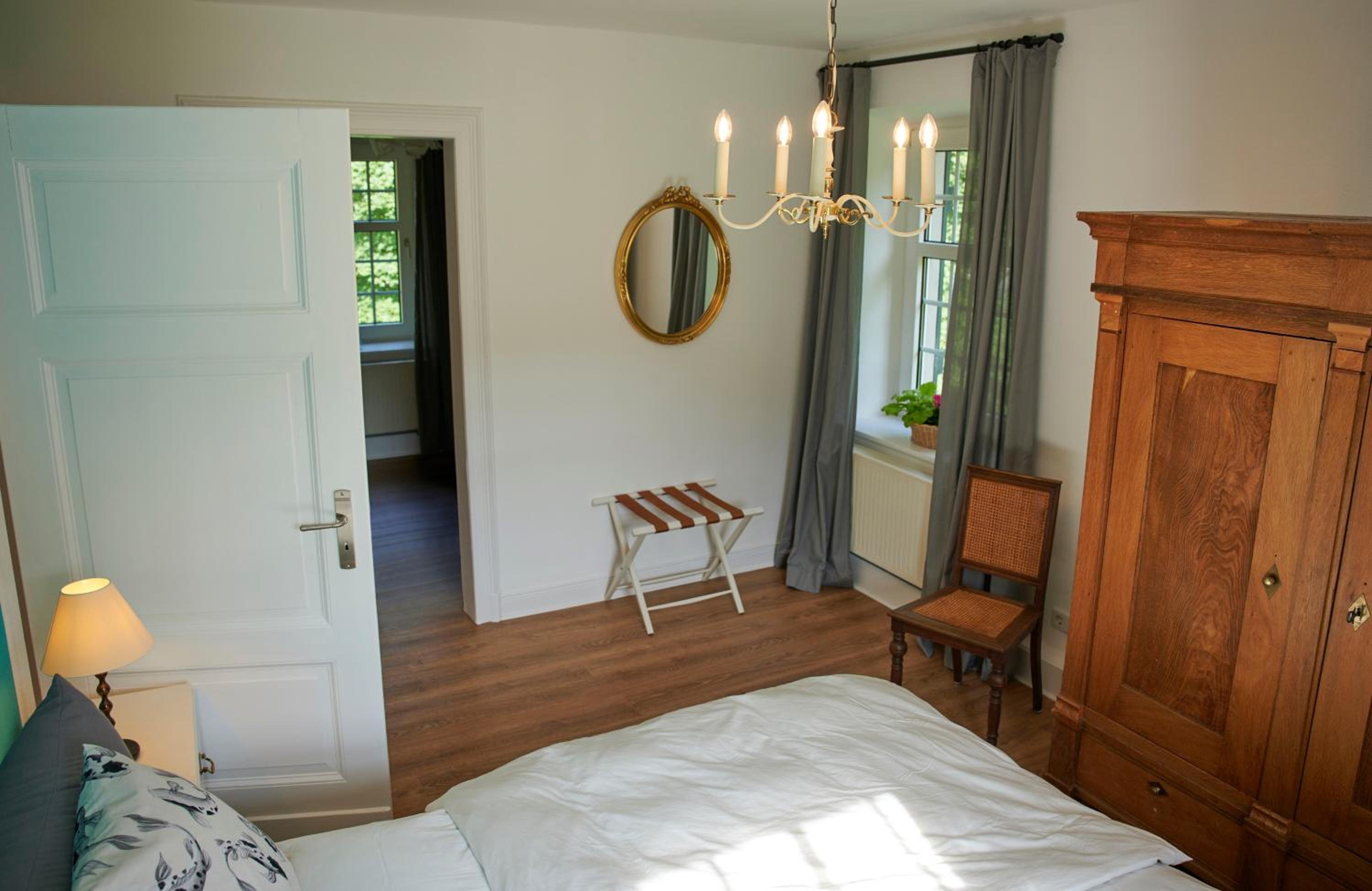 Charmantes Forsthaus beim Sorpesee