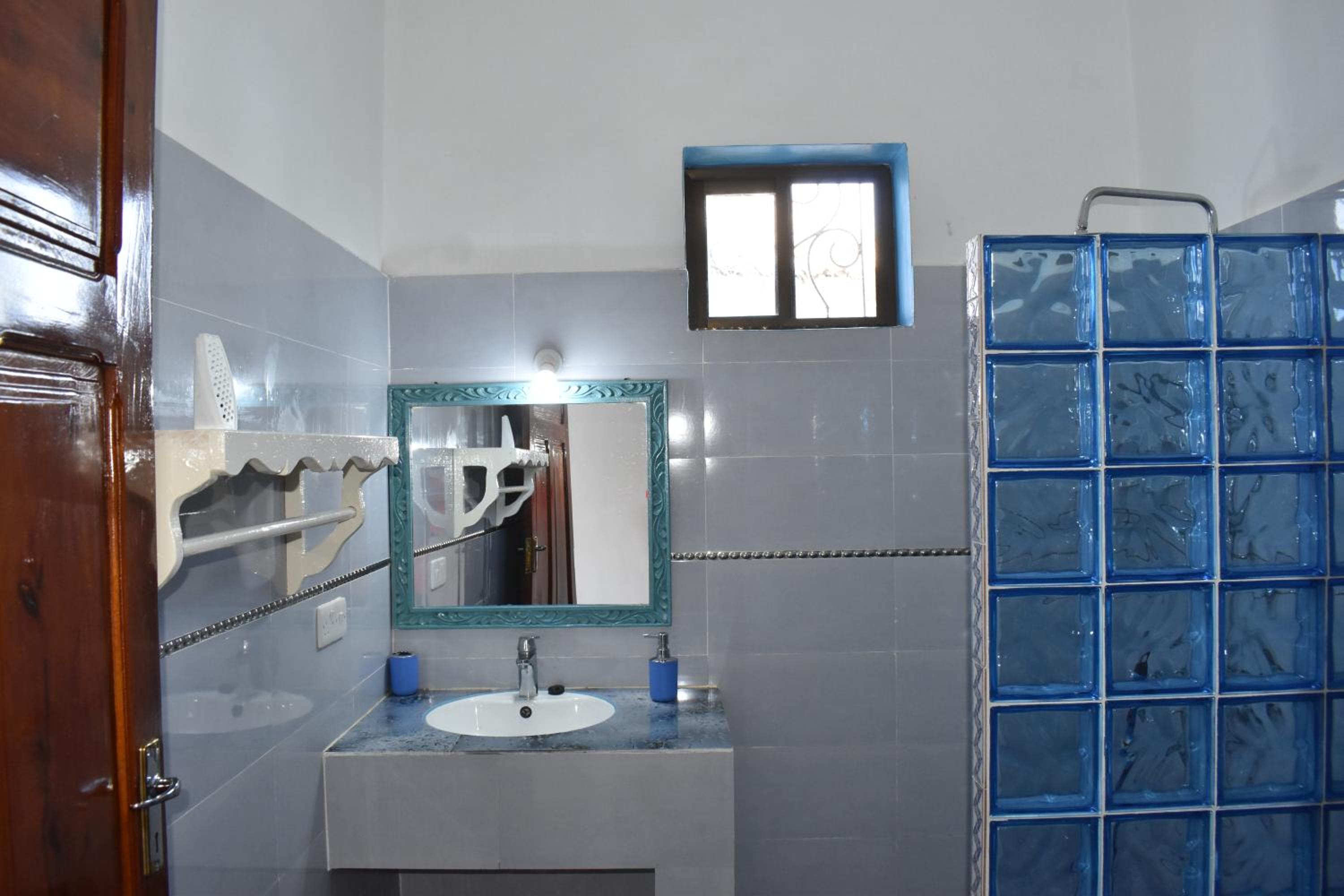 Photo 32