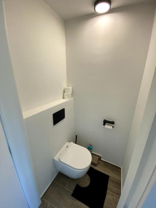 P25 Luxueuze villa met 5 kamers voor 10 personen, 760m van strand met garage en tuin