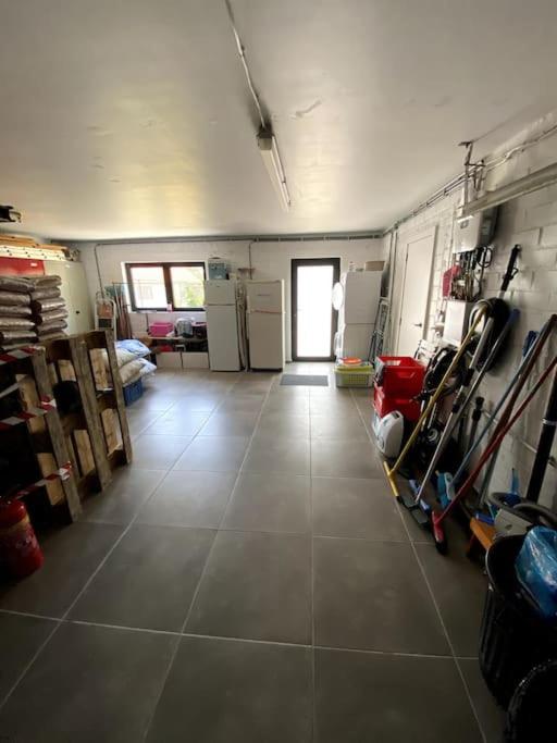 P25 Luxueuze villa met 5 kamers voor 10 personen, 760m van strand met garage en tuin
