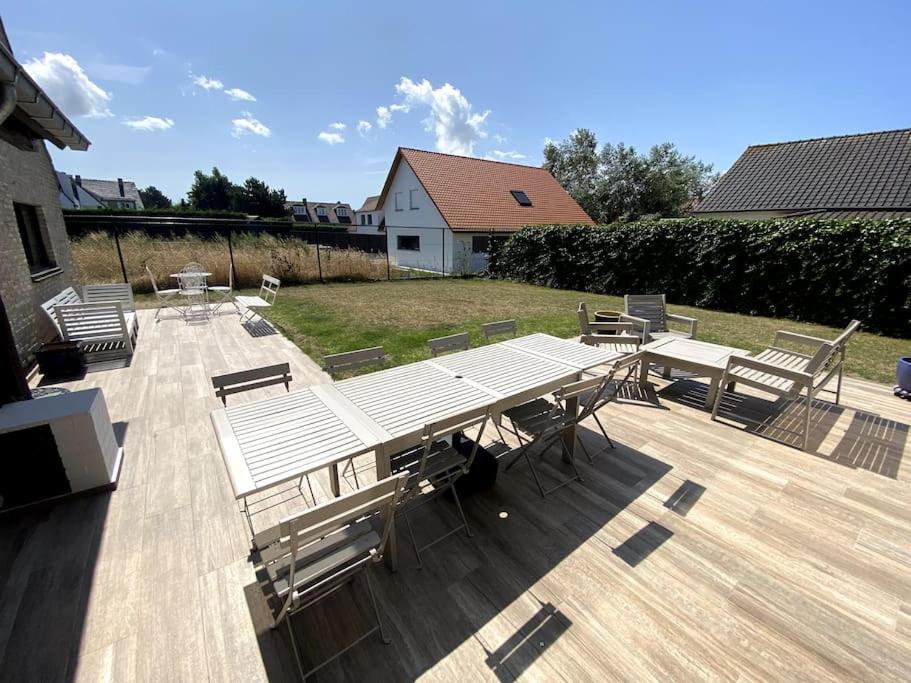 P25 Luxueuze villa met 5 kamers voor 10 personen, 760m van strand met garage en tuin
