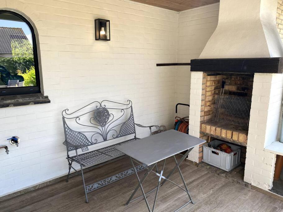 P25 Luxueuze villa met 5 kamers voor 10 personen, 760m van strand met garage en tuin
