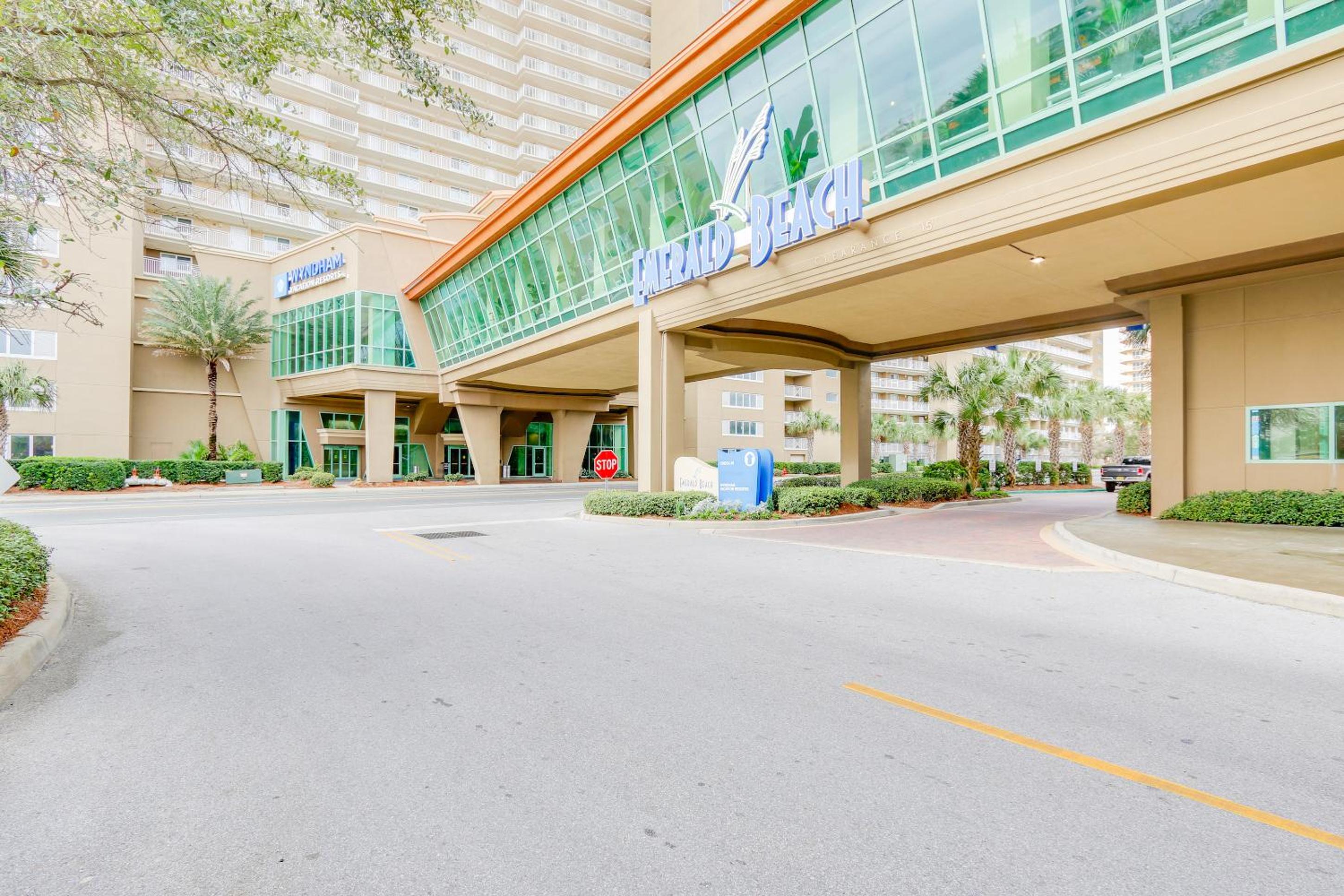 Emerald Beach by Panhandle Getaways