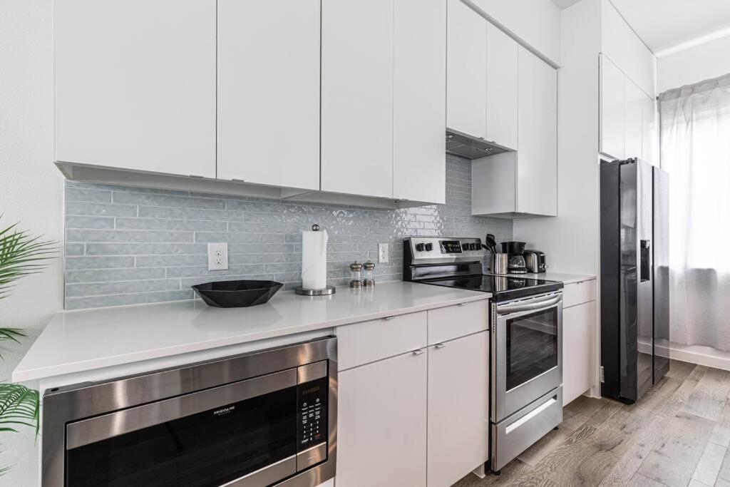 Amazing Location Modern 2-Bed Townhome view 2