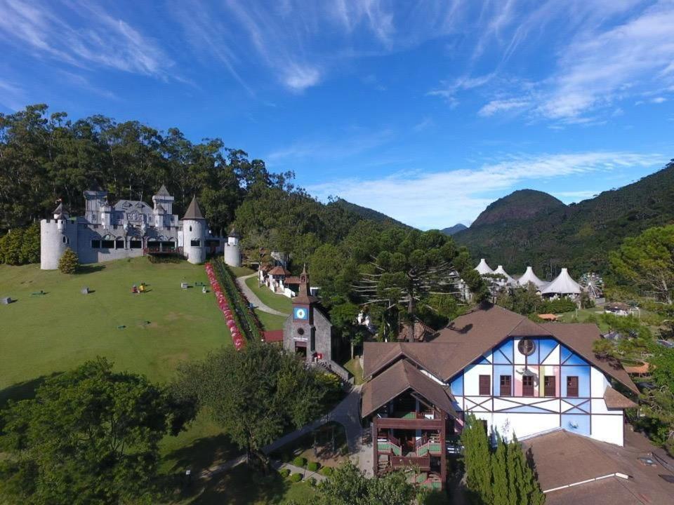 Village Le Canton