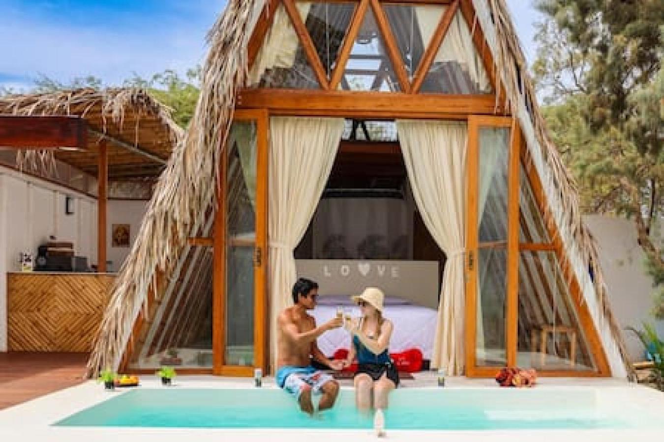 Love Shack,Pool,Parking,BBQ,Private Paradise.