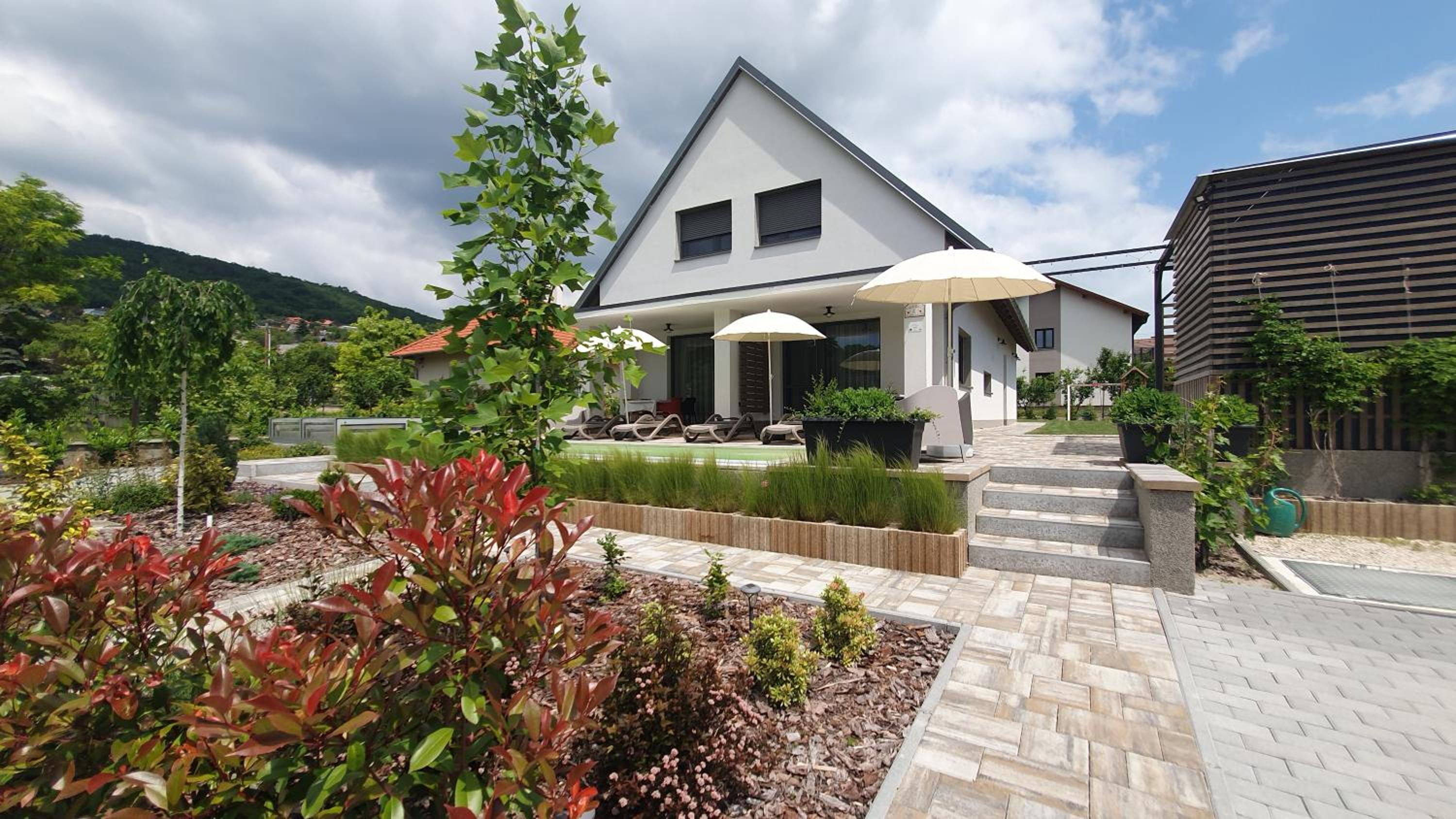 Relax Balaton Apartmanok view 5