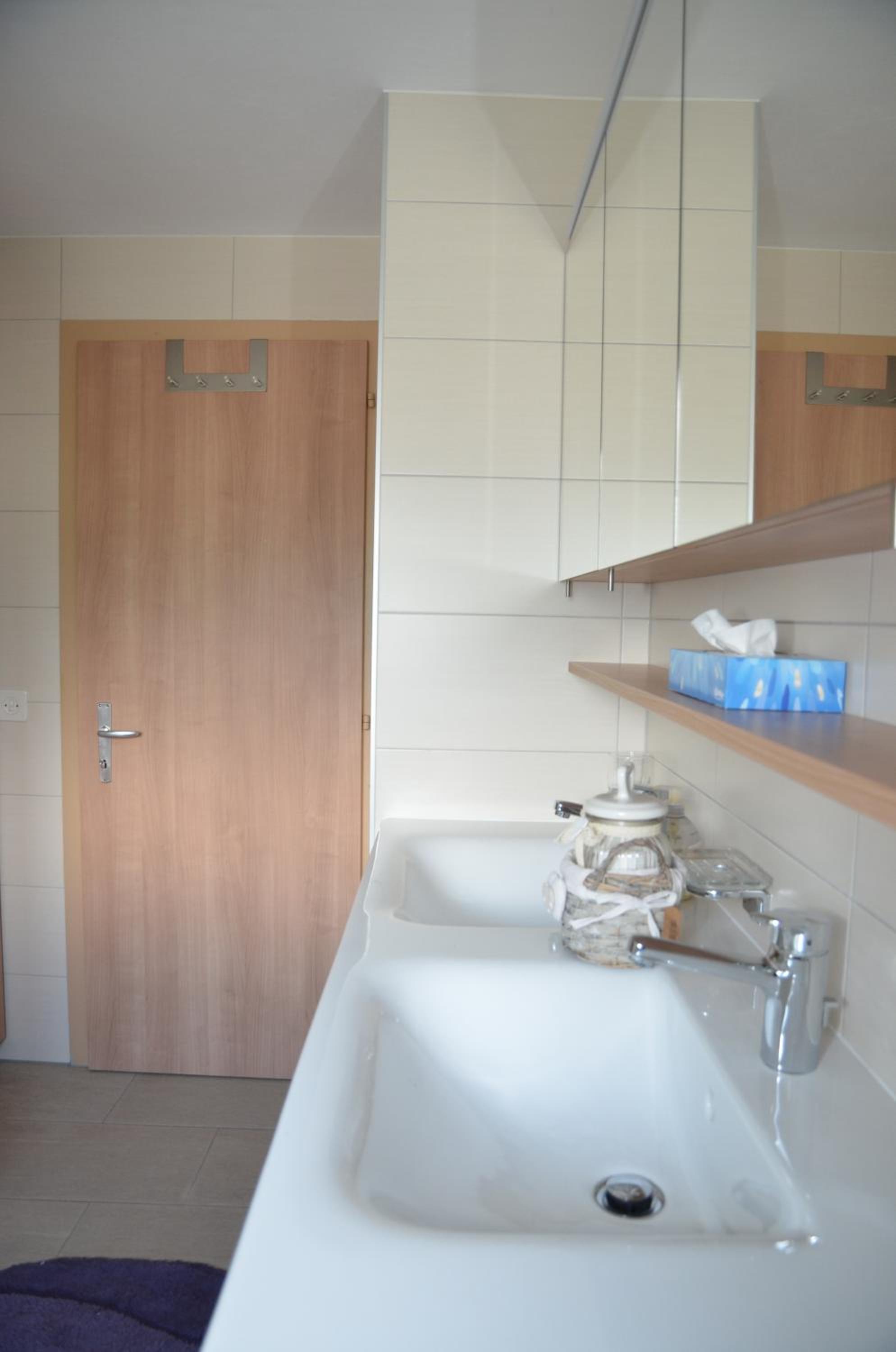 Grosse, schöne Wohnung im Grünen