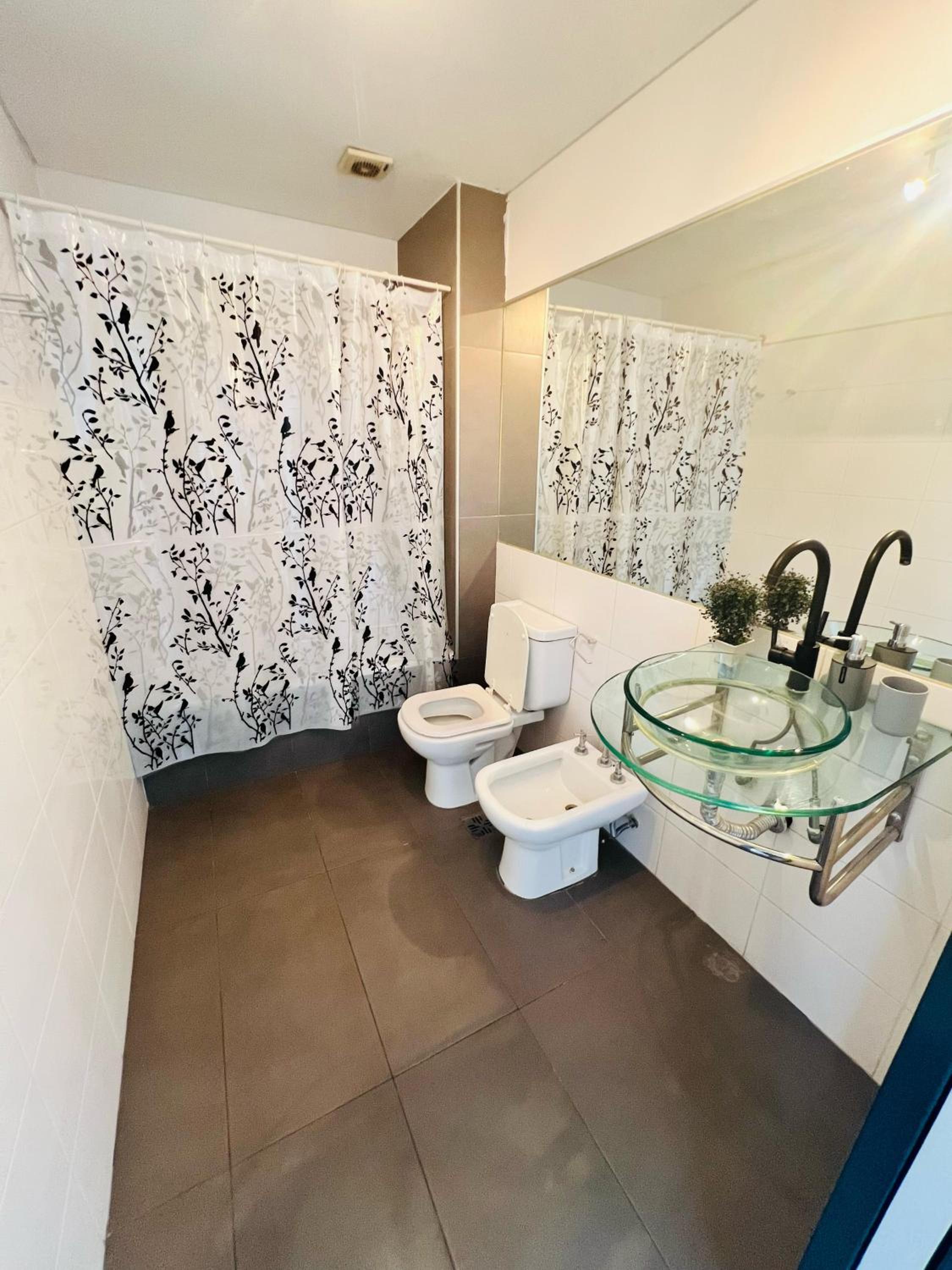 Excelente depto zona residencial- con cochera