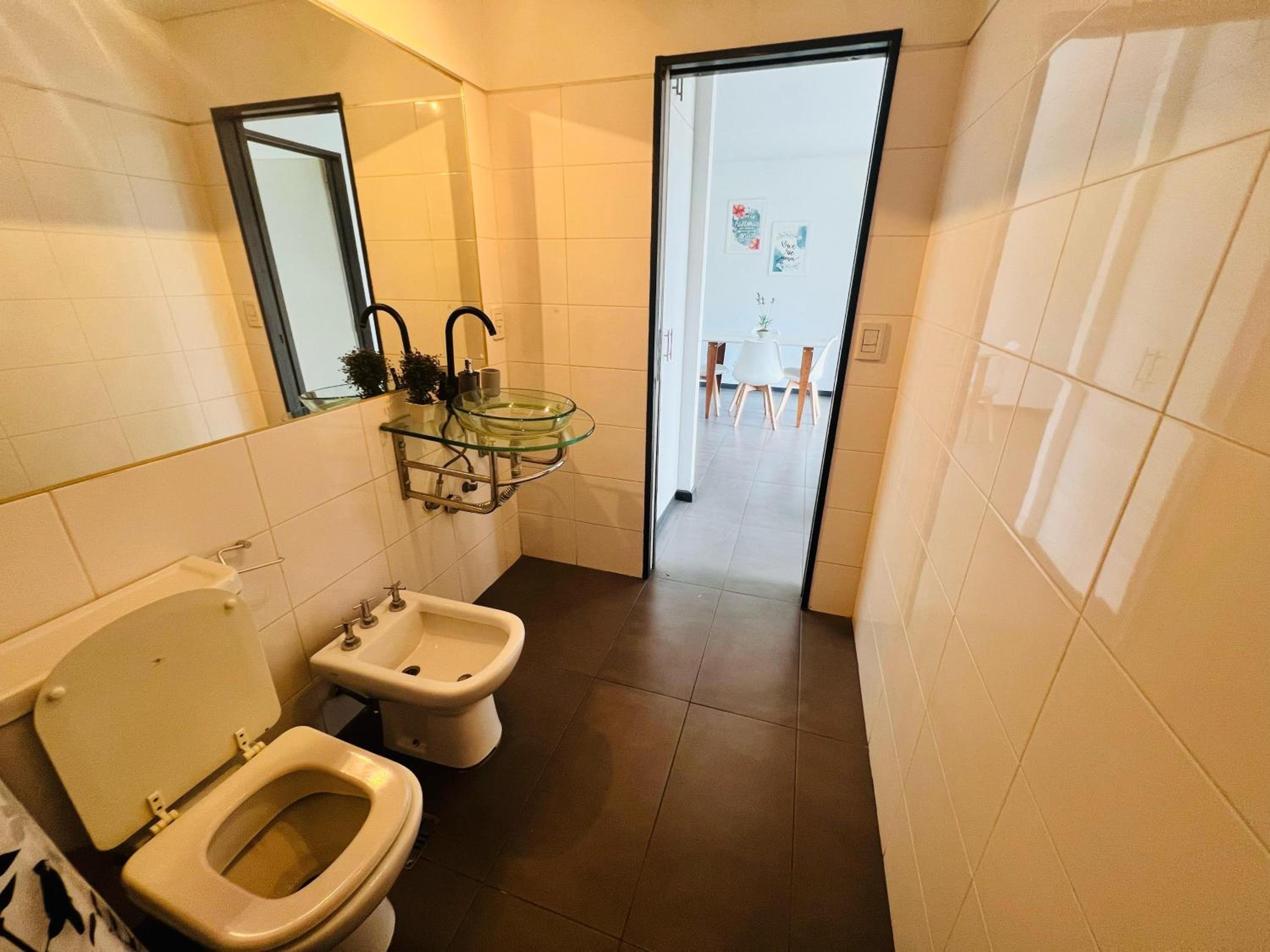 Excelente depto zona residencial- con cochera