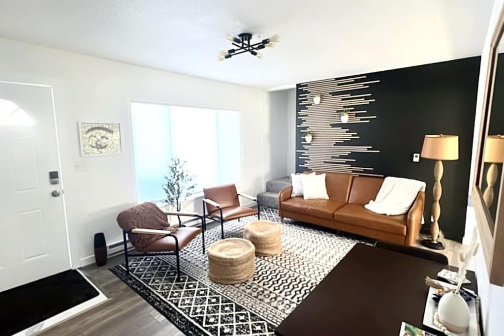 Albany Vacations - OSU Retro Cottage Retreat in PNW - Property Image 5