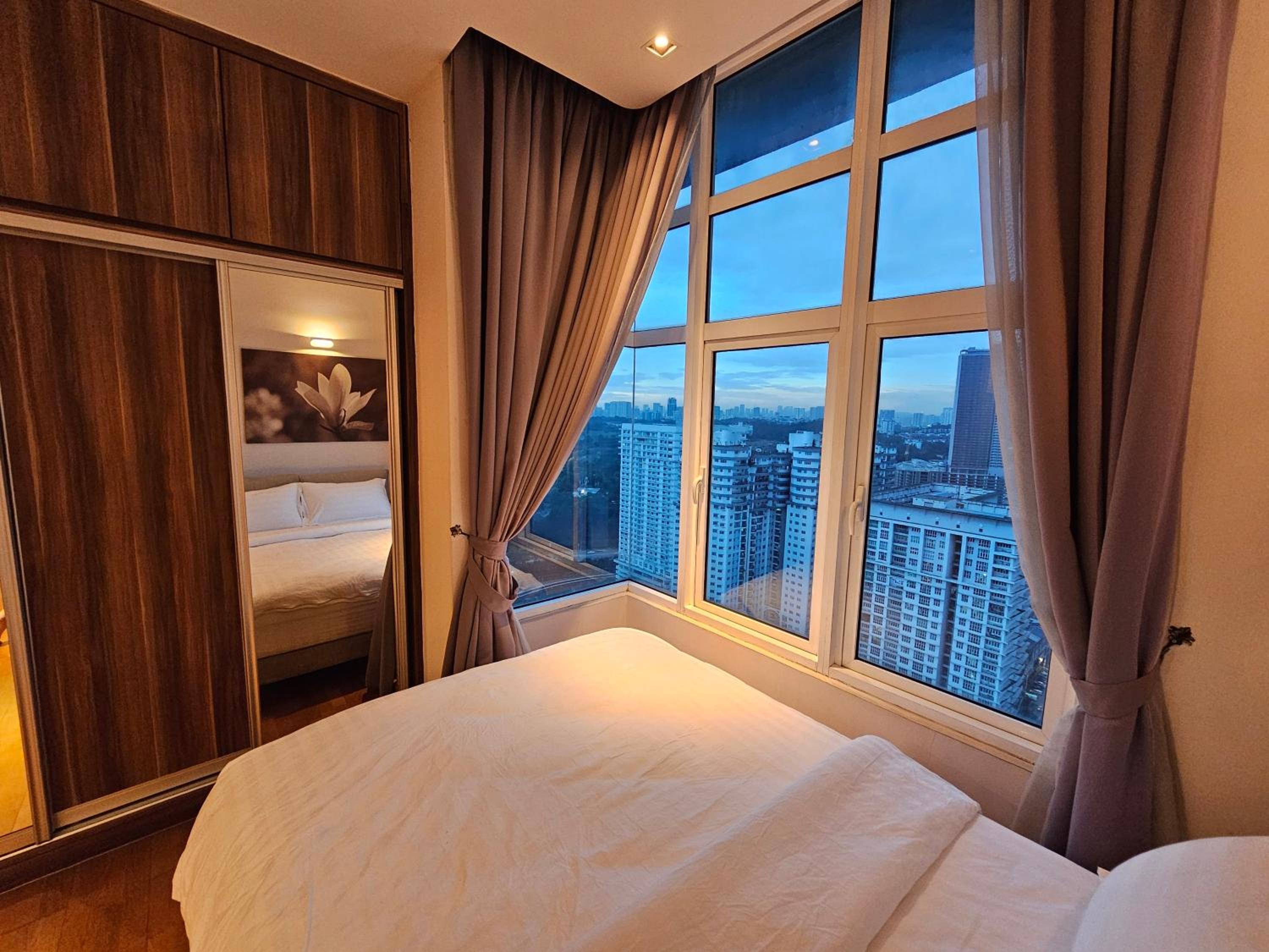 Premier 2BR Suites, Dua Sentral